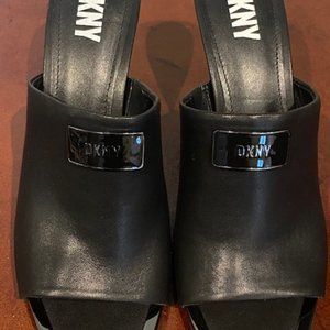 DKNY Slip On, Size 9, Black